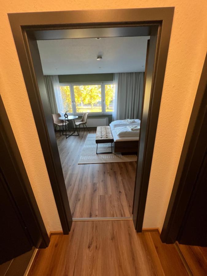 Gemuetliches Studio Im Stadtkern Mit Kanalblick Emden Esterno foto